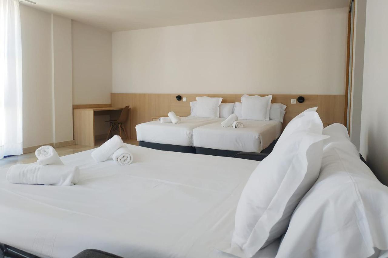 Iraipe Logrono Hotel ภายนอก รูปภาพ