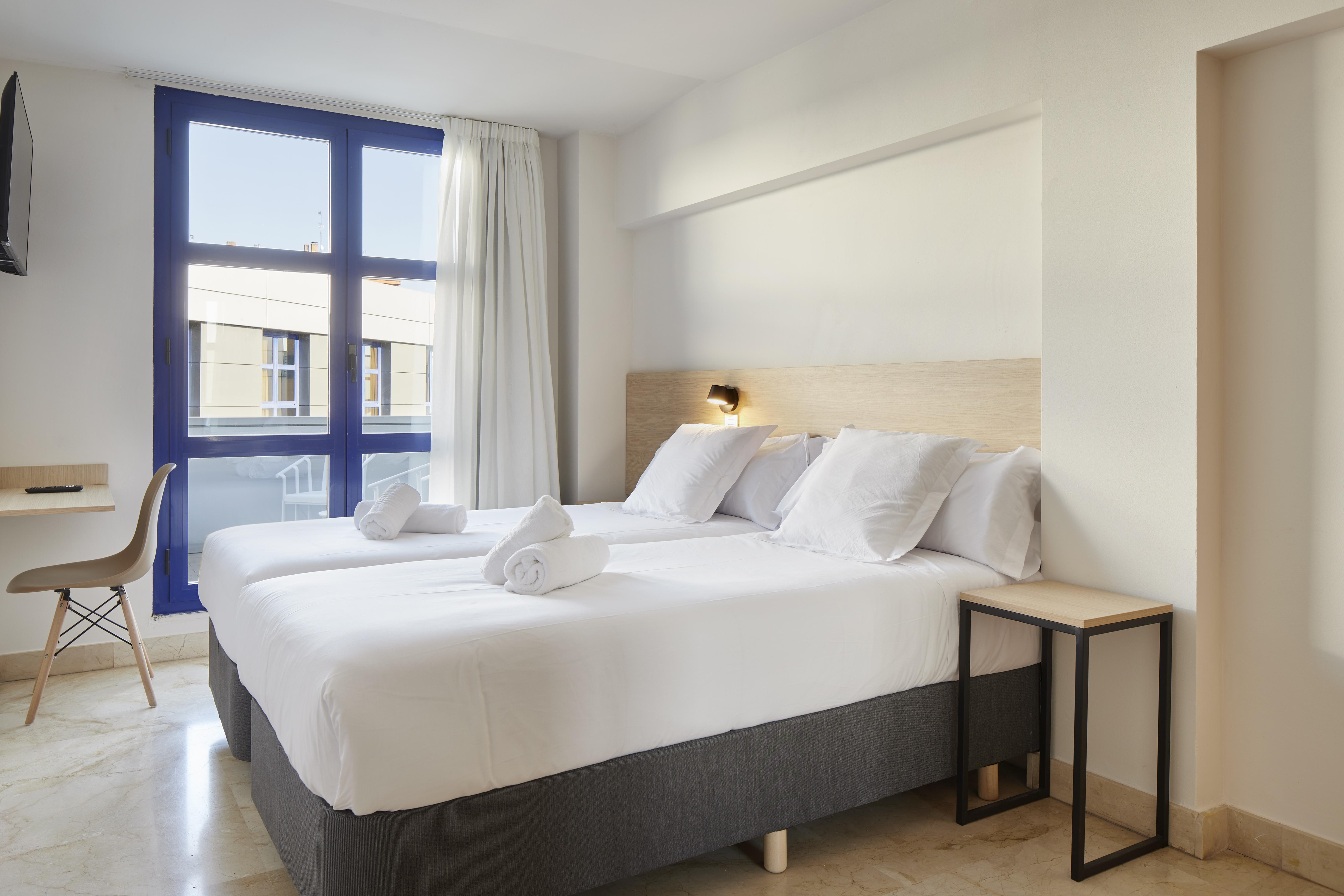 Iraipe Logrono Hotel ภายนอก รูปภาพ