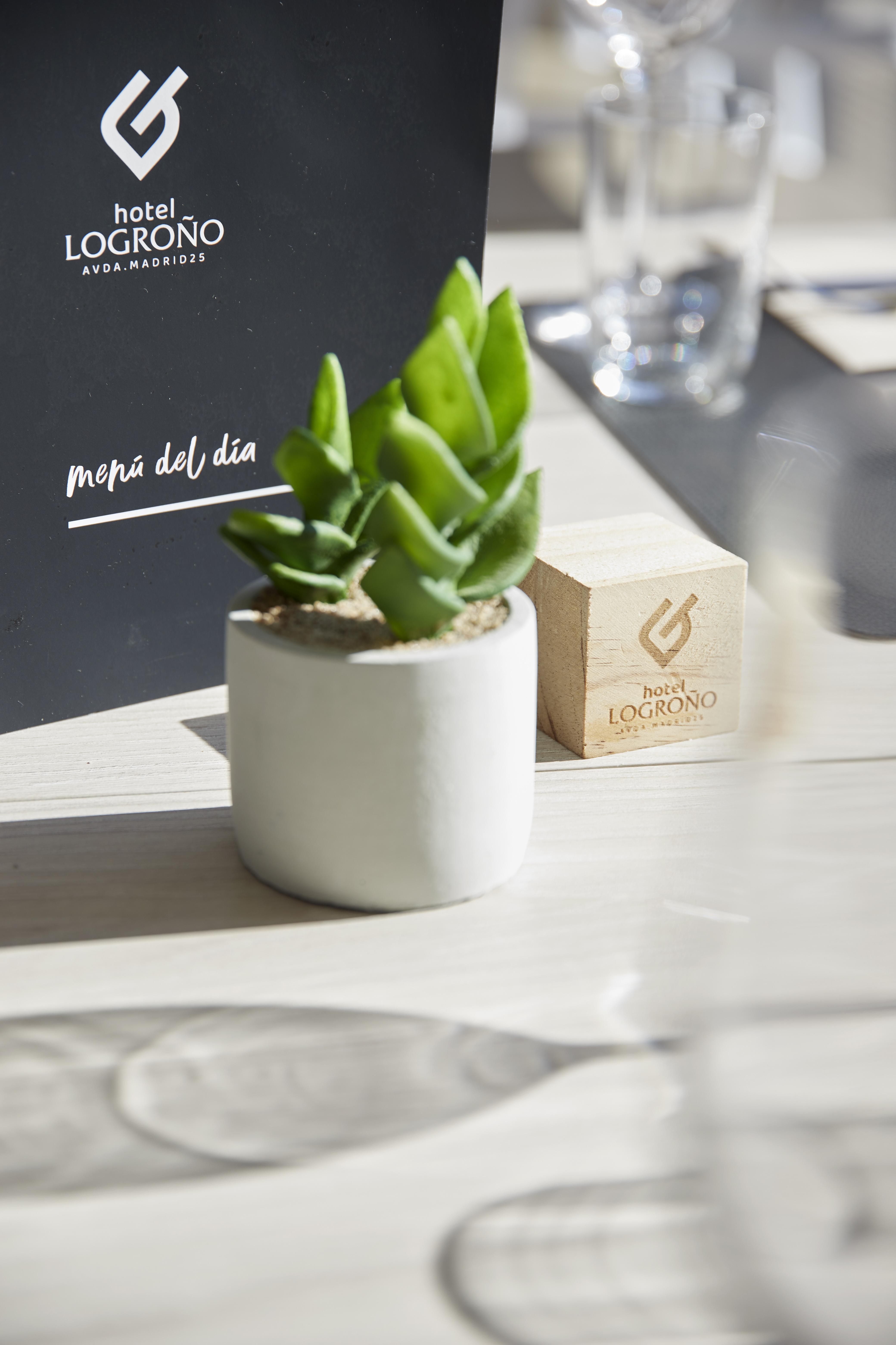 Iraipe Logrono Hotel ภายนอก รูปภาพ