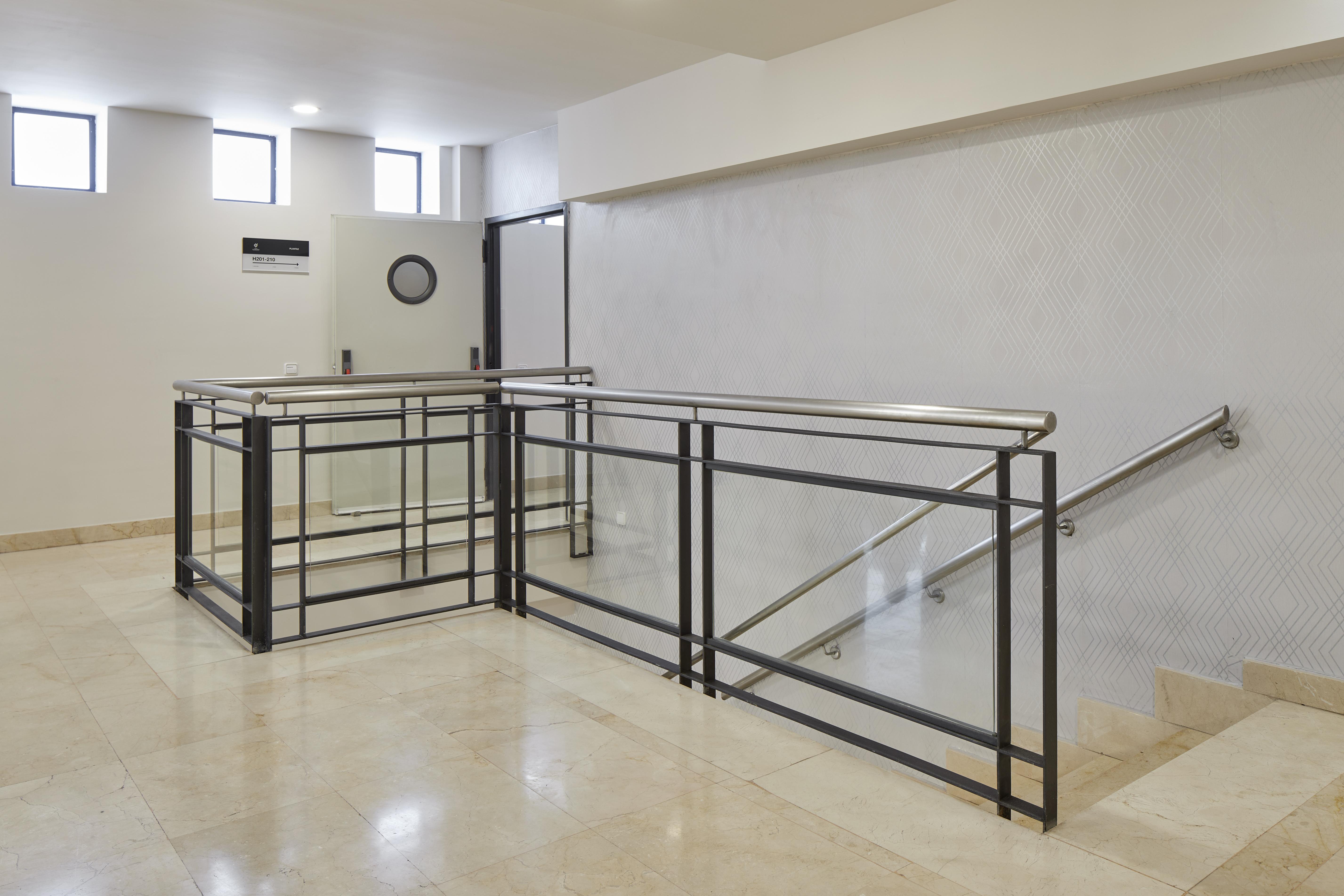 Iraipe Logrono Hotel ภายนอก รูปภาพ