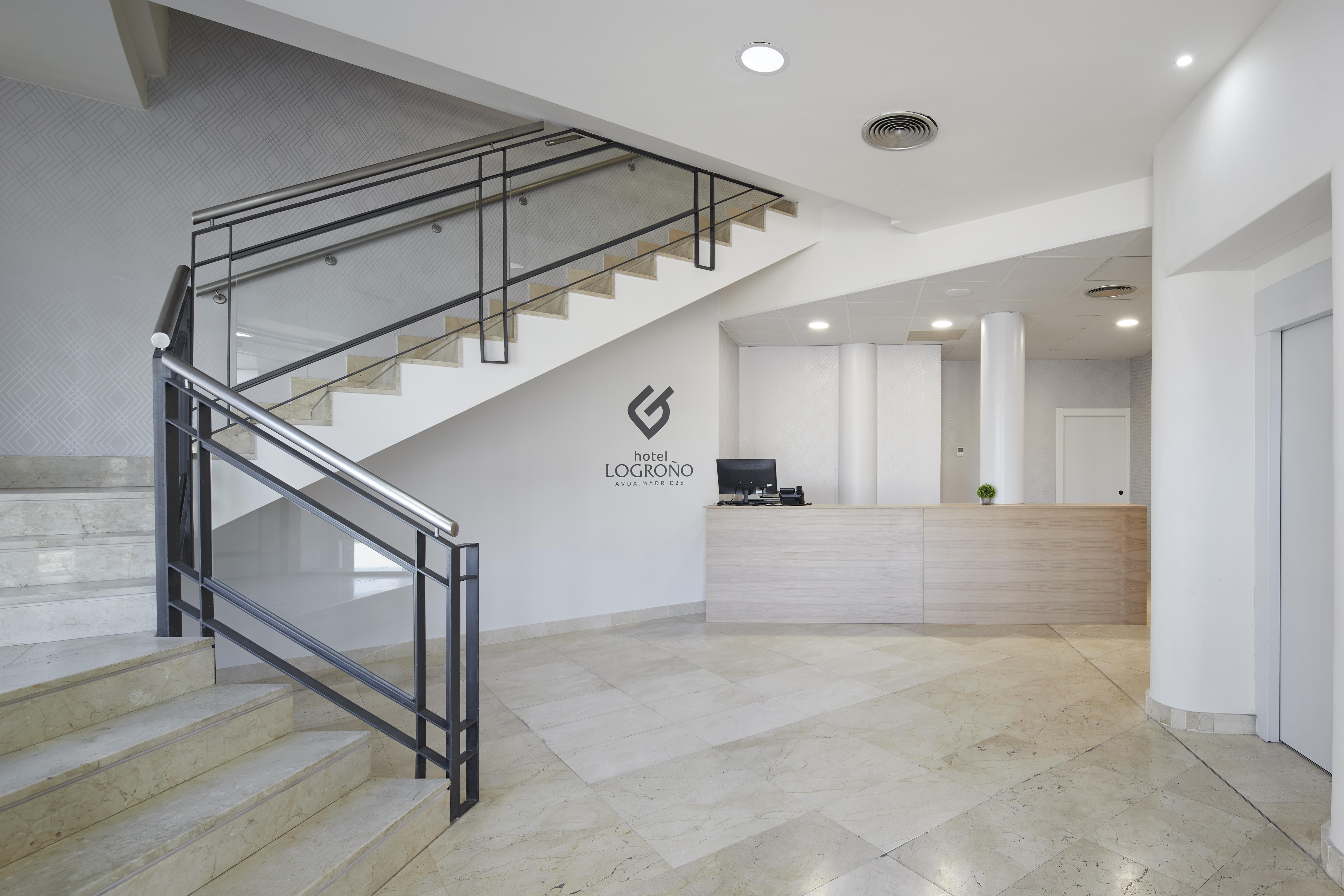 Iraipe Logrono Hotel ภายนอก รูปภาพ